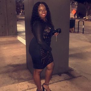 Meet your Posher, Monique